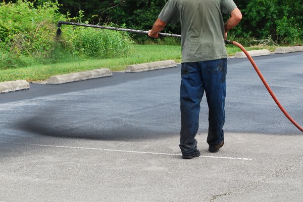 Lot Sealcoating in Surprise